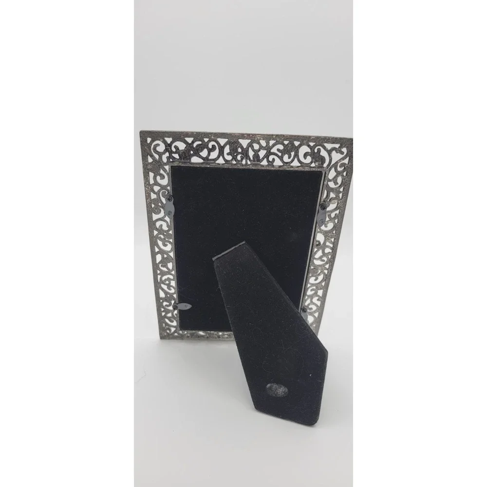 Bijou 4x6 Silver Ornate Floral Metal Freestanding Portrait Photo Frame